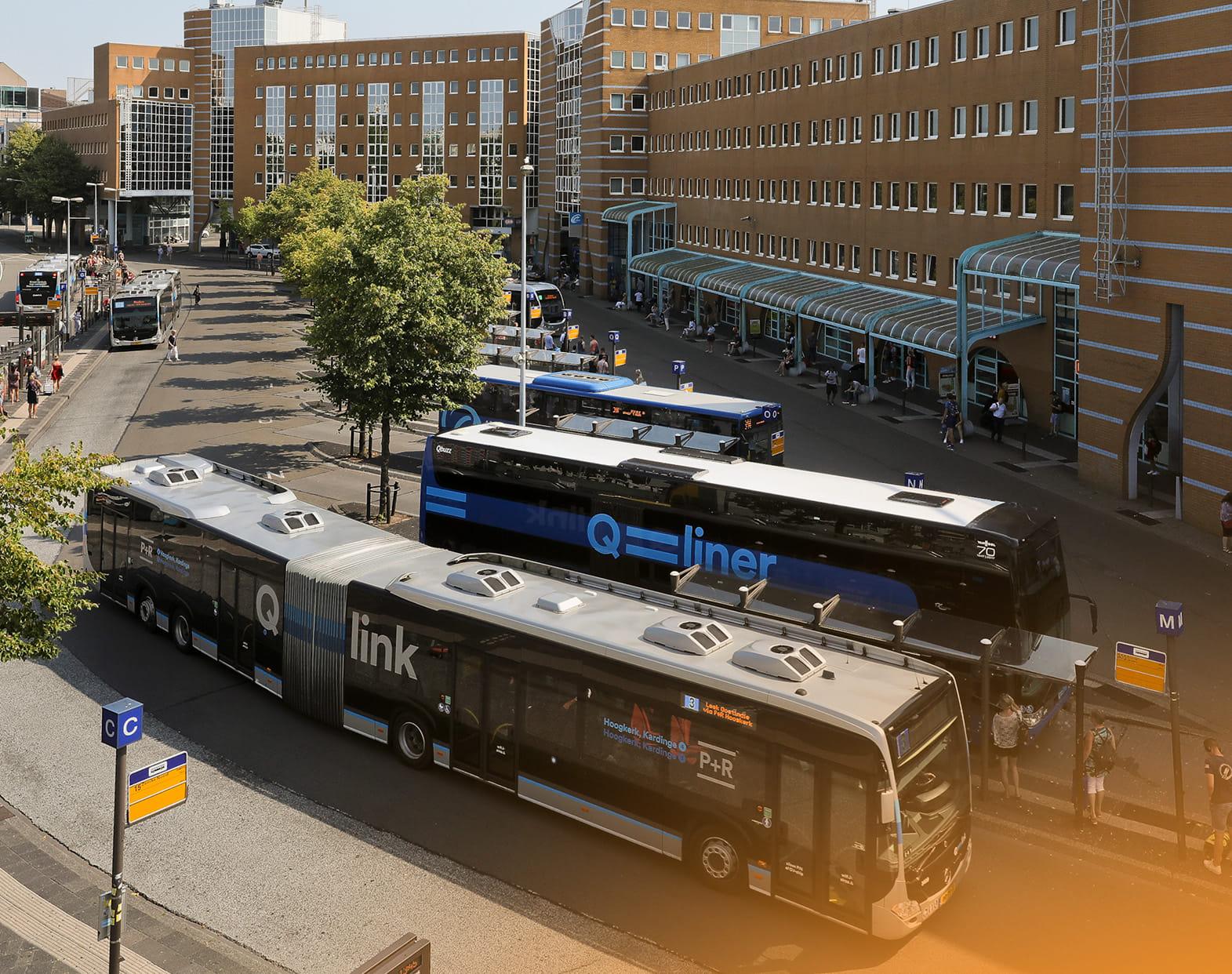 Foto van bovenaf genomen op station Groningen